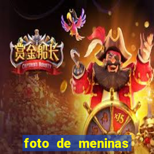 foto de meninas cacheadas no espelho