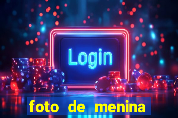 foto de menina bonita fake cacheada