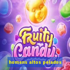 homens altos pelados