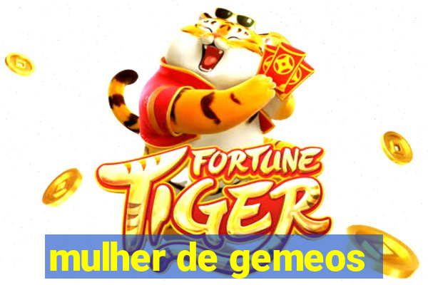 mulher de gemeos