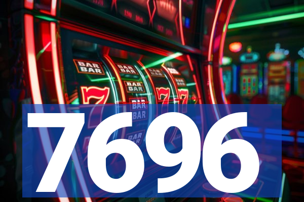7696
