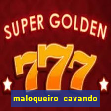 maloqueiro cavando a sua cova