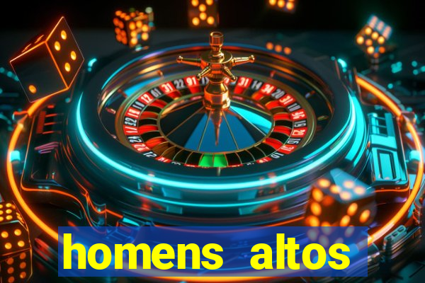 homens altos sarados pelados