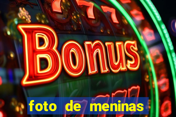 foto de meninas cacheadas fake